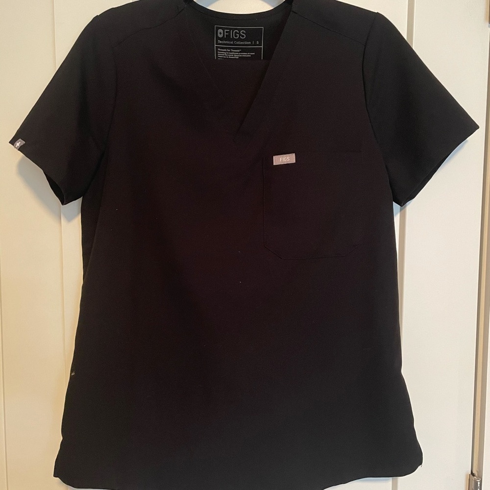Size small black Figs scrub set